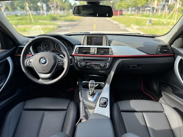 BMW寶馬 320I TOURING  第6張相片
