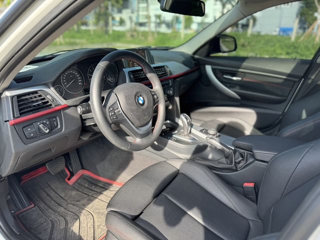BMW寶馬 320I TOURING  第7張相片