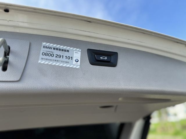 BMW寶馬 320I TOURING  第12張相片