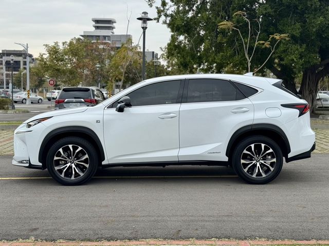 LEXUS凌志 NX300H  第5張相片