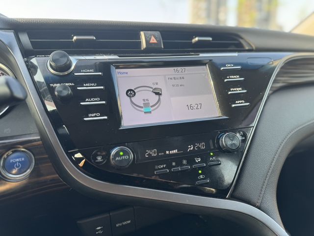 TOYOTA豐田 CAMRY HYBRID  第11張相片