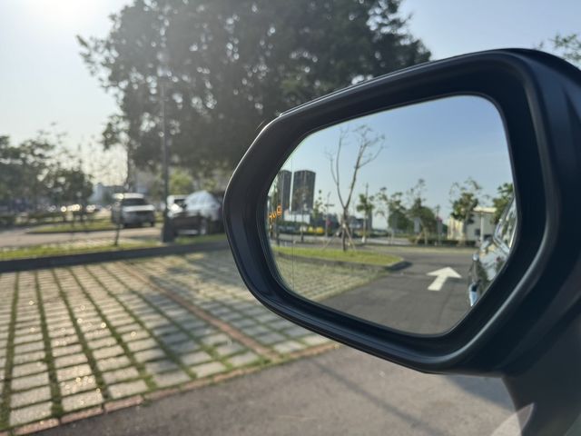 TOYOTA豐田 CAMRY HYBRID  第12張相片