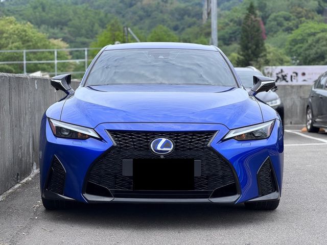 LEXUS凌志 IS 300H  第3張相片