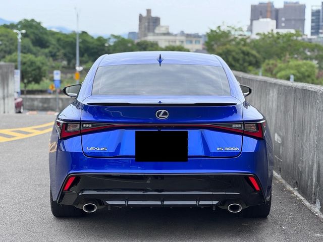 LEXUS凌志 IS 300H  第4張相片