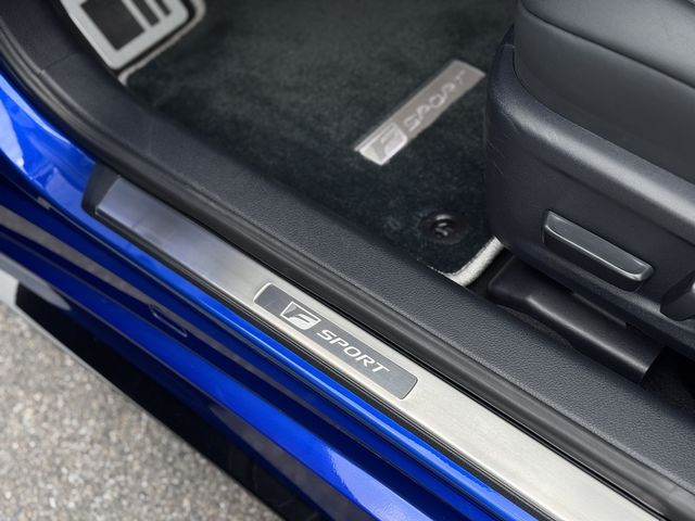 LEXUS凌志 IS 300H  第6張相片