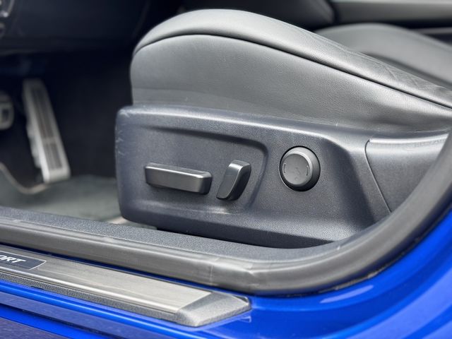 LEXUS凌志 IS 300H  第7張相片