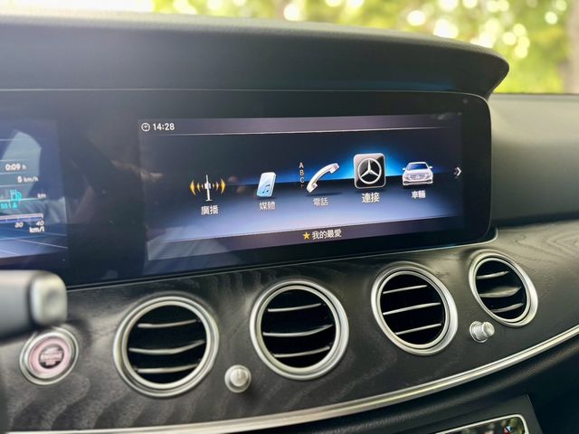 M-BENZ賓士 E200  第6張相片
