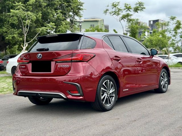 LEXUS凌志 CT200H  第2張相片