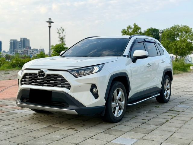 TOYOTA豐田 RAV4  第1張相片