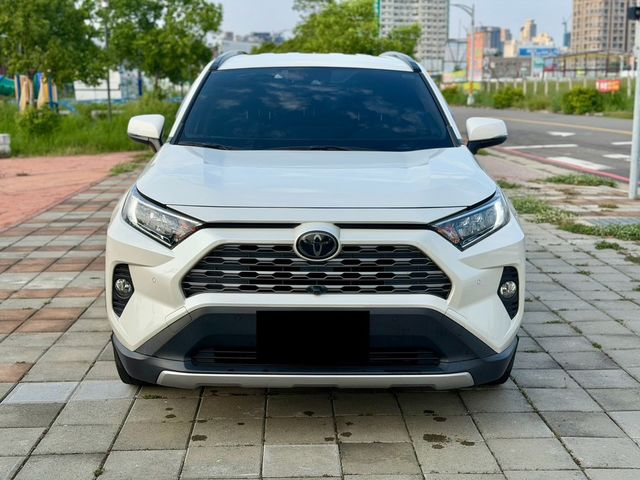 TOYOTA豐田 RAV4  第3張相片