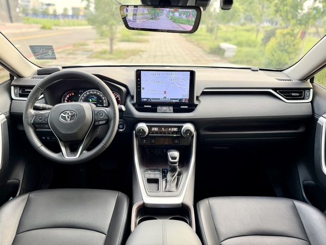 TOYOTA豐田 RAV4  第6張相片