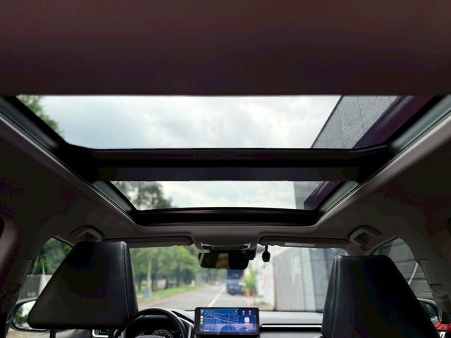 TOYOTA豐田 RAV4  第17張相片