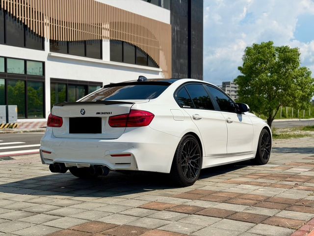 BMW寶馬 328I  第2張相片