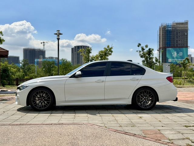 BMW寶馬 328I  第5張相片