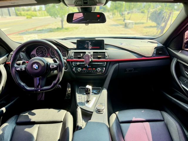 BMW寶馬 328I  第6張相片