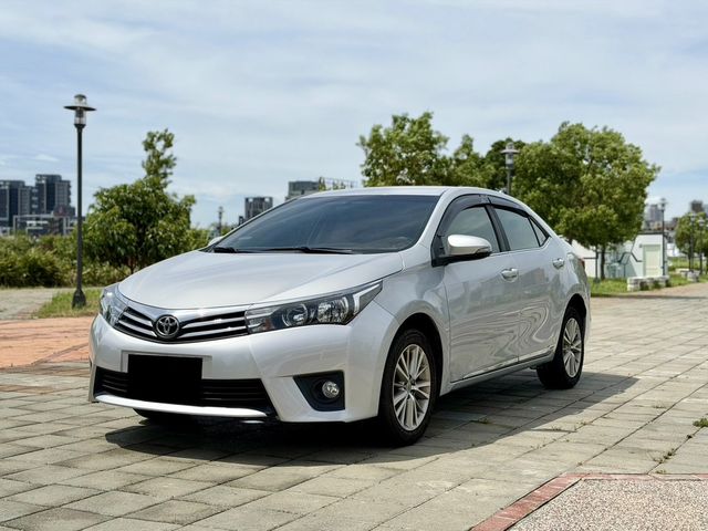 TOYOTA豐田 ALTIS  第1張相片