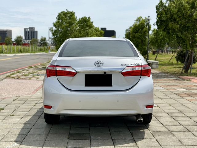 TOYOTA豐田 ALTIS  第4張相片