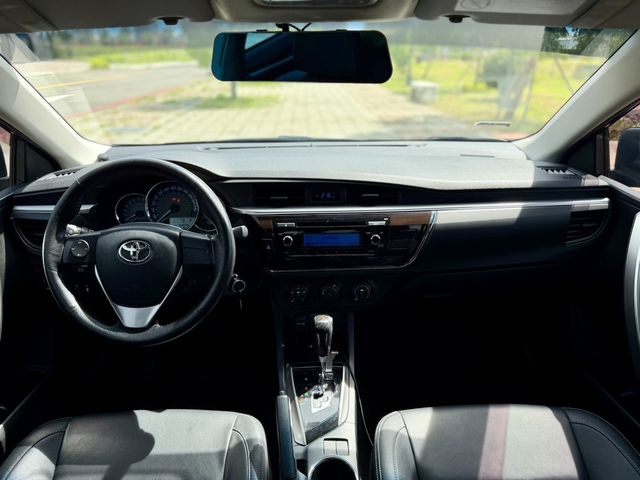 TOYOTA豐田 ALTIS  第6張相片