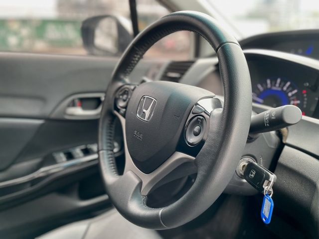 K14 VTI 有定速 快撥 倒車顯影 恆溫空調 導航 感應雷達 多功能方向盤 車況佳 無待修 優質代步車  第13張相片