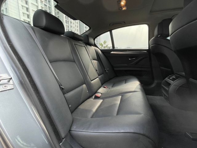 I-key  安卓機 螢幕導航  M版套件  雙區恆溫 倒車顯影 雙電動椅x2 電尾門  第14張相片