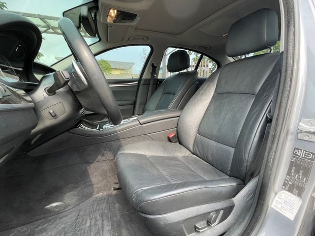 I-key  安卓機 螢幕導航  M版套件  雙區恆溫 倒車顯影 雙電動椅x2 電尾門  第16張相片