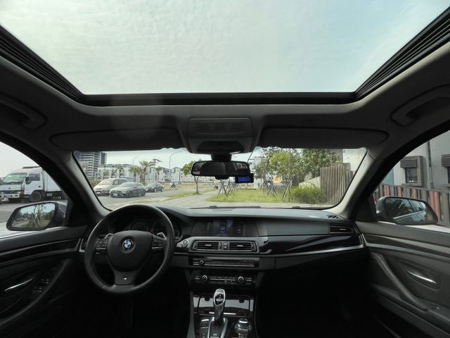 I-key  安卓機 螢幕導航  M版套件  雙區恆溫 倒車顯影 雙電動椅x2 電尾門  第17張相片
