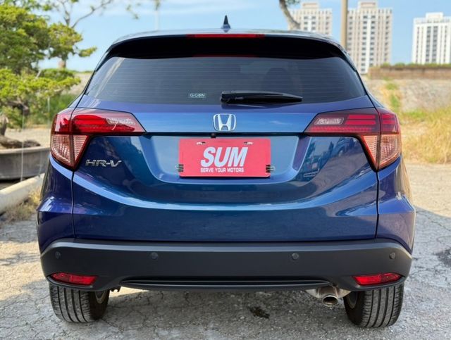 HR-V S版 頂級 認證車 免鑰匙 恆溫 定速  原廠影音 LED頭燈  1.5cc 省油省稅金 優質小休旅  第18張相片