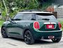 COOPER  F56 一手女用車 車頂架 免鑰匙啟動 雙區恆溫系統 方向盤快控  第8張縮圖