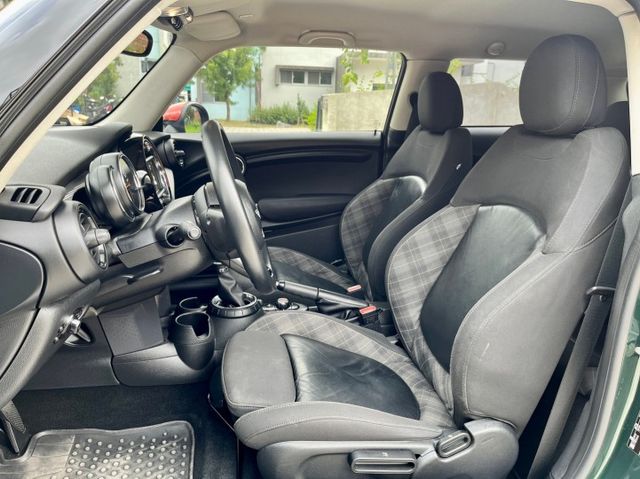 COOPER  F56 一手女用車 車頂架 免鑰匙啟動 雙區恆溫系統 方向盤快控  第11張相片