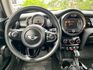 COOPER  F56 一手女用車 車頂架 免鑰匙啟動 雙區恆溫系統 方向盤快控  第12張縮圖