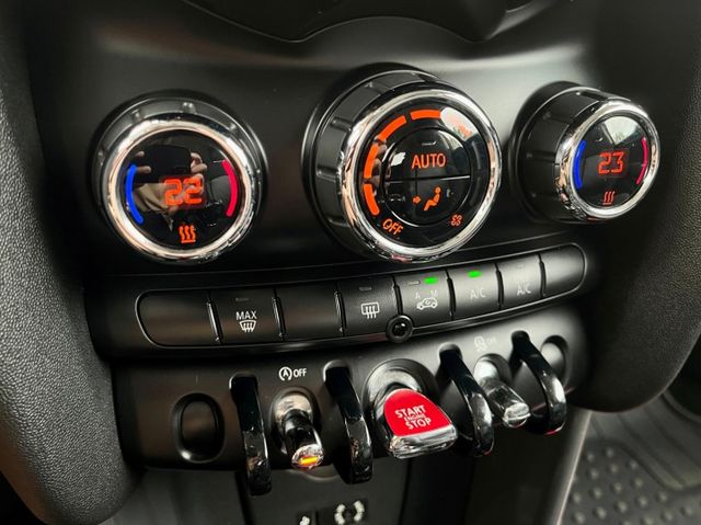 COOPER  F56 一手女用車 車頂架 免鑰匙啟動 雙區恆溫系統 方向盤快控  第16張相片