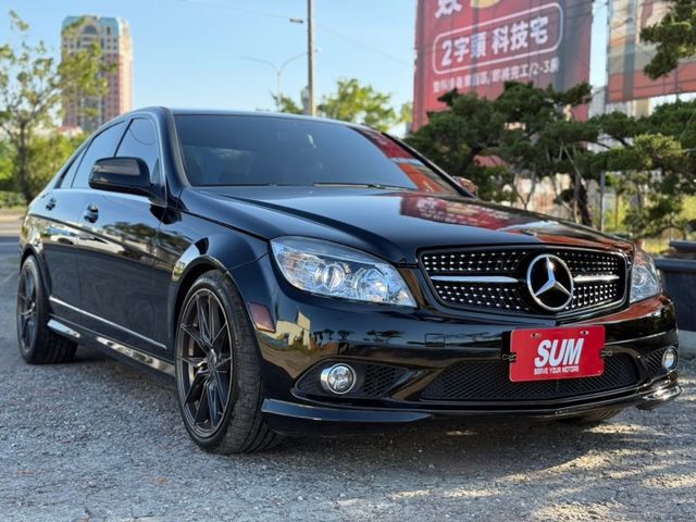 C300 AMG 電動天窗  電動座椅  定速  電熱椅  滿天星護罩  鋁圈  第4張相片