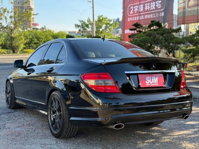 C300 AMG 電動天窗  電動座椅  定速  電熱椅  滿天星護罩  鋁圈  第7張相片