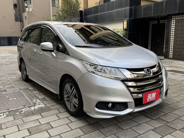 APEX頂級 七人座 一手車 原廠保養 認證車 內外漂亮 免鑰匙 恆溫 盲點 360環景 雙電動滑門 LED頭燈 天窗  第2張相片