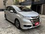 APEX頂級 七人座 一手車 原廠保養 認證車 內外漂亮 免鑰匙 恆溫 盲點 360環景 雙電動滑門 LED頭燈 天窗  第2張縮圖
