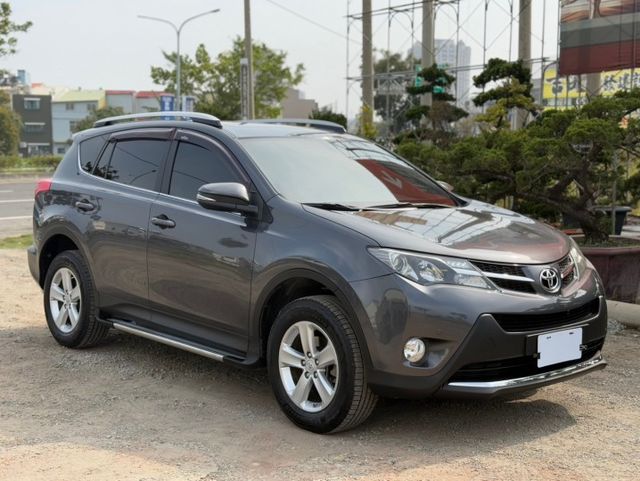 免鑰匙 恆溫 摸門 天窗 定速  4路的行車紀錄器  第5張相片
