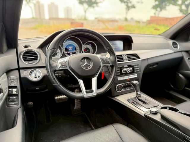 C250 AMG 車況良好 原版件  天窗 電動椅 倒車顯影  無待修  第7張相片