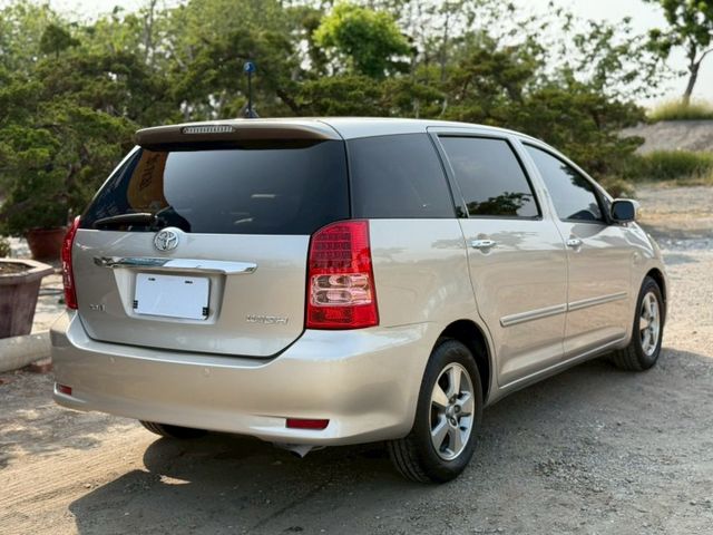 7人座  電動椅  雙天窗  電動收折後照鏡  內外氣氛漂亮  優質首選代步車  第6張相片