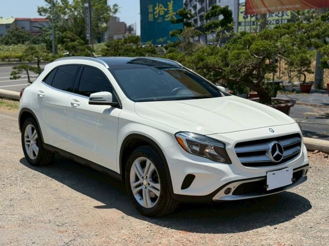 GLA250  全景天窗 電尾門  IKEY  恆溫  電動記憶座椅  第5張相片