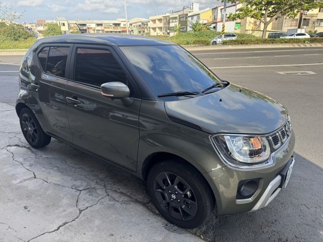 免鑰匙 定速 車道偏離 環景顯影 CarPlay 前方主動煞停 換檔撥片 測速器  第1張相片
