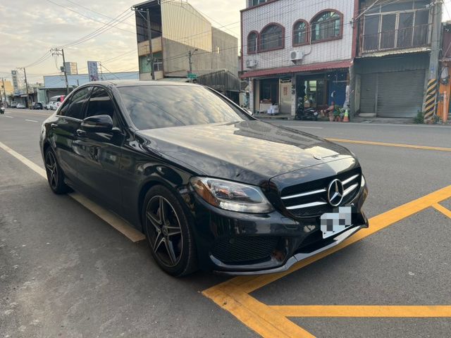 C300 AMG 原版件 全景天窗 平把方向盤 黑岑木飾板 電動椅  第2張相片