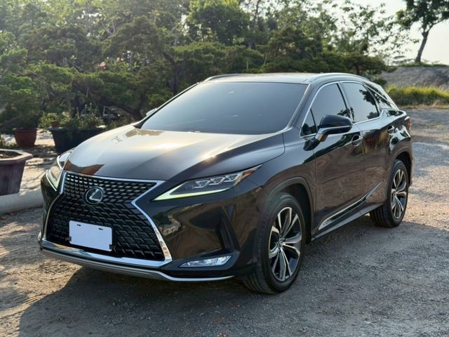 旗艦版 原版件 ACC跟車 全景天窗 360環景 通風椅 抬顯 電尾門 盲點  CARPLAY  第1張相片