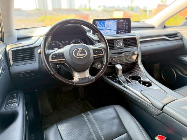 旗艦版 原版件 ACC跟車 全景天窗 360環景 通風椅 抬顯 電尾門 盲點  CARPLAY  第5張相片