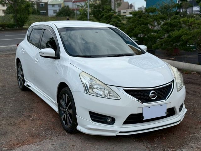 原版件 免鑰匙啟動 雙區恆溫 定速 倒車顯影 胎壓偵測 後座出風口  第4張相片