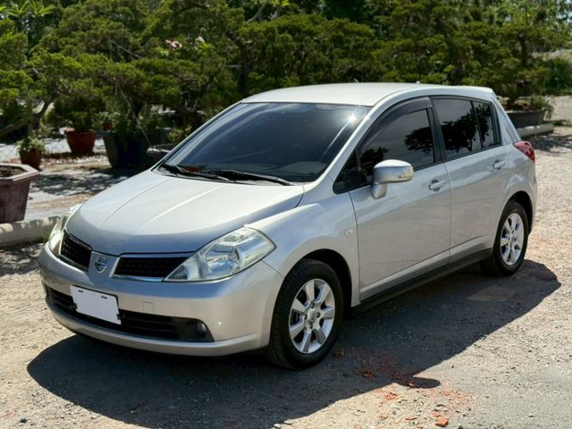 5門 一手車 原版件 免鑰匙啟動 摸門 恆溫 定速  第2張相片