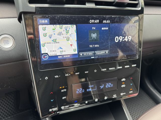 TUCSON L 油電 A款 一手車 原版 原廠保養  免鑰匙 恆溫 ACC跟車 盲點 LED頭燈  第9張相片