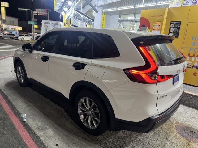 S版 原版件 9吋觸控螢幕 NAVI導航 無線CARPLAY 無線充電座 ACC跟車道偏移 360環景 電動椅 電尾門  第3張相片