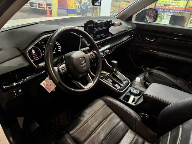S版 原版件 9吋觸控螢幕 NAVI導航 無線CARPLAY 無線充電座 ACC跟車道偏移 360環景 電動椅 電尾門  第6張相片