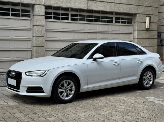 A4 30tfsi 小改款 一手車 耗材保養皆已更新 認證車 免鑰匙 摸門 恆溫 液晶儀表 前後雷達 LED頭燈 定速  第2張相片