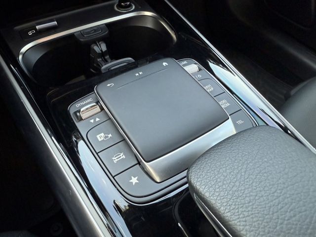 總代理 GLA200 原版件  原廠保養  全新輪胎  資料齊全 摸門 盲點 免鑰匙  第12張相片